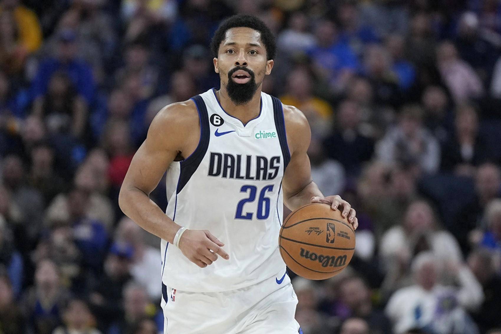 详细阅读:星空体育app官方网站-达拉斯独行侠内部会议纪要流出——今夜战术微调,欧篮联使命明确,阵容厚度经受考验的简单介绍 星空体育app官方网站-达拉斯独行侠内部会议纪要流出——今夜战术微调,欧篮联使命明确,阵容厚度经受考验的简单介绍